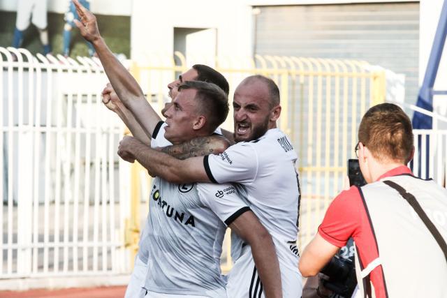 雷霆险胜鹈鹕送快船回西部第4 独行侠大胜国王